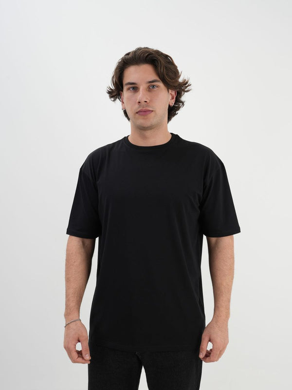 Siyah oversize tişört